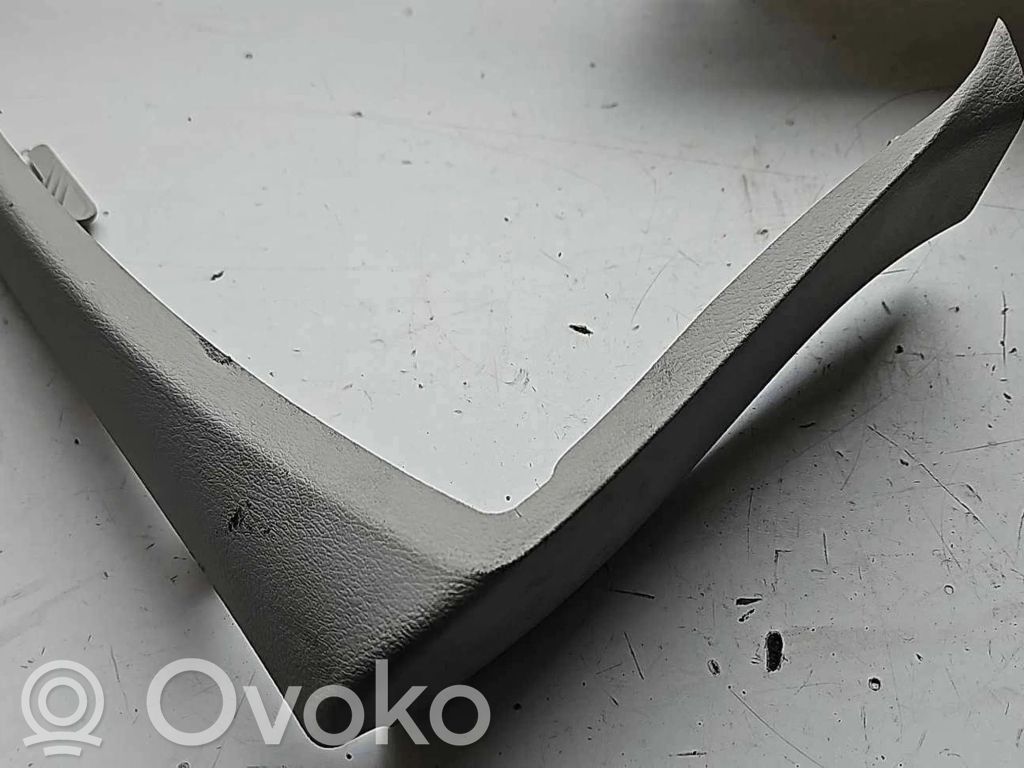 Chrysler Pacifica (A) pillar trim 