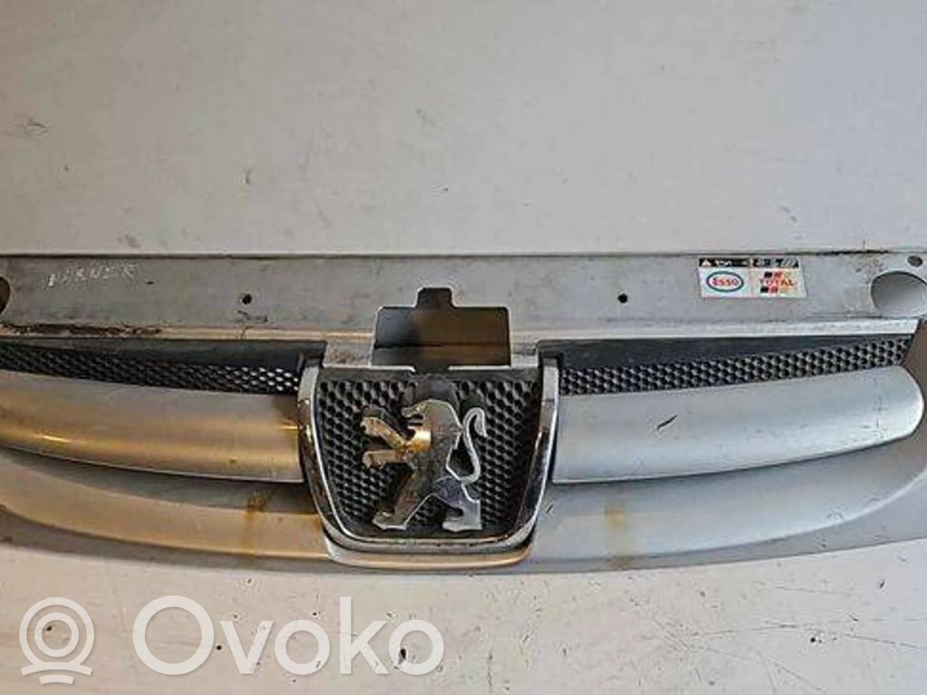 Peugeot Partner Front grill 