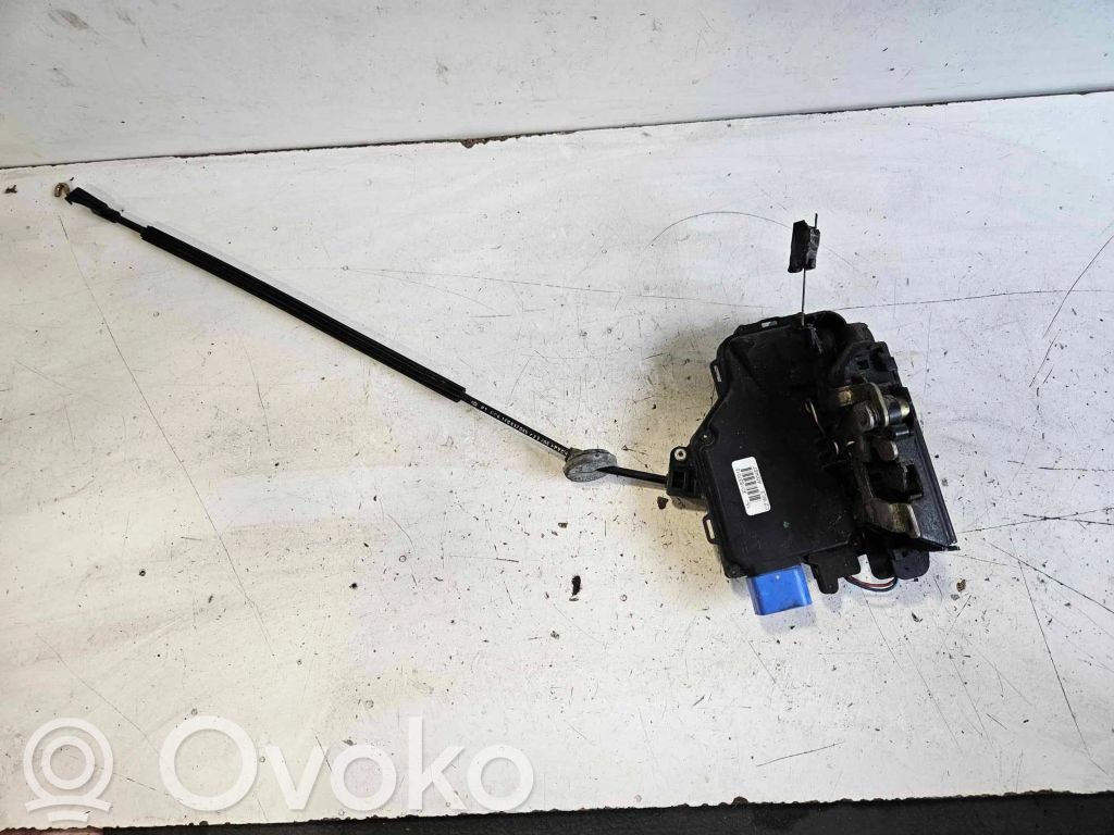 Volkswagen Caddy Zamek drzwi przednich 