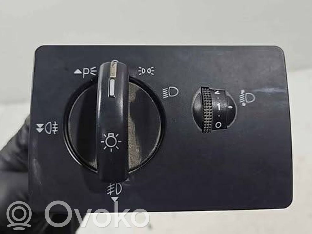 Ford Focus Light switch 