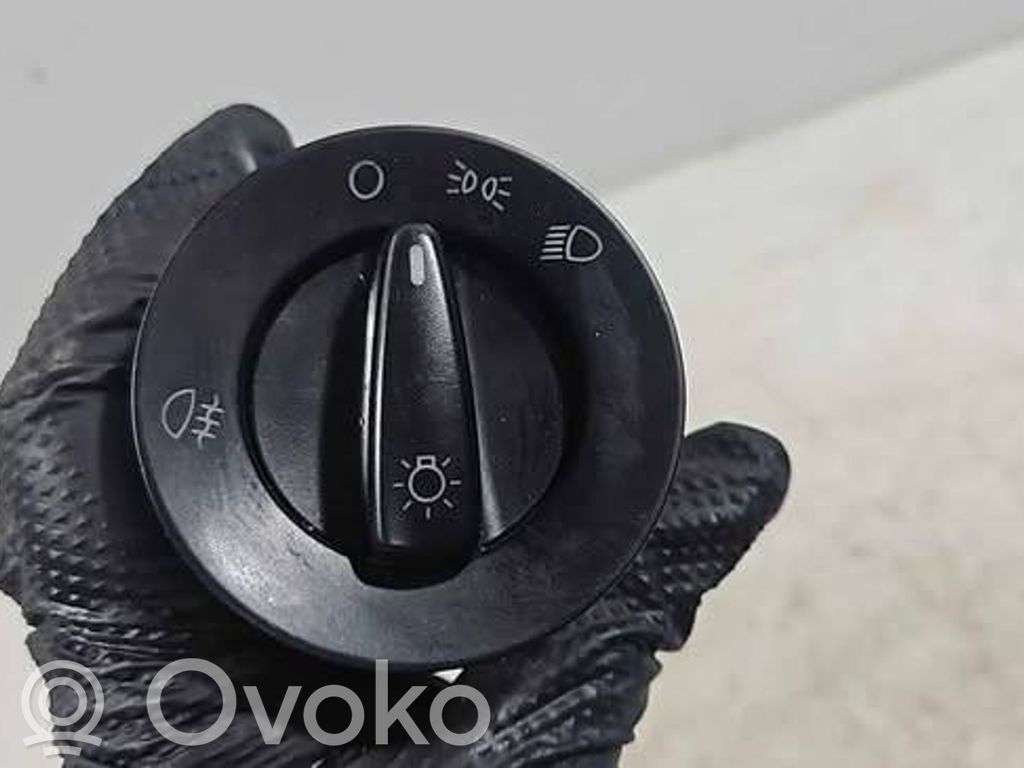 Light switch   BK73B0941531B