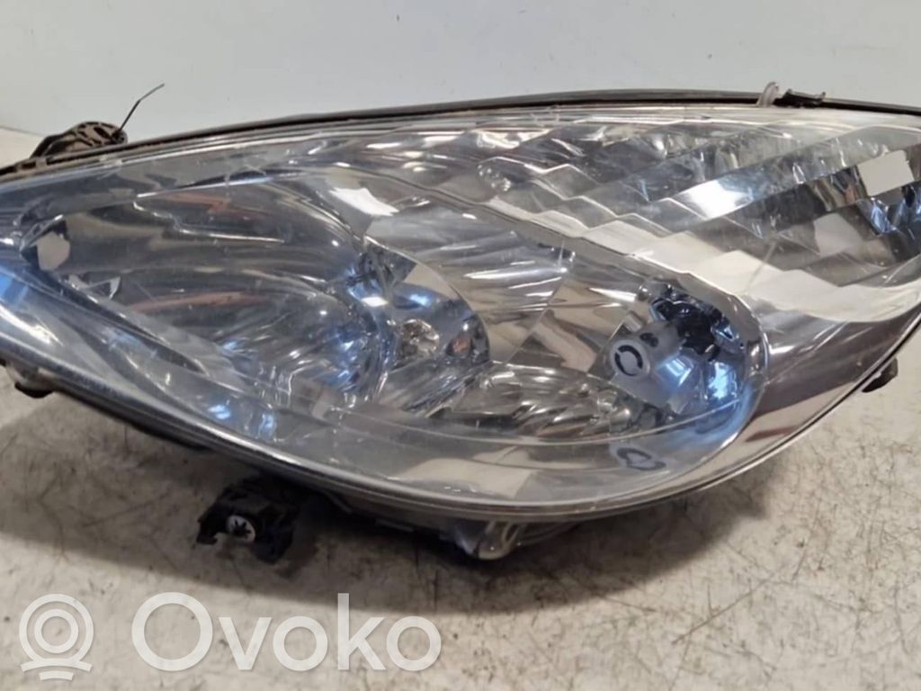 Peugeot 607 Headlight/headlamp 