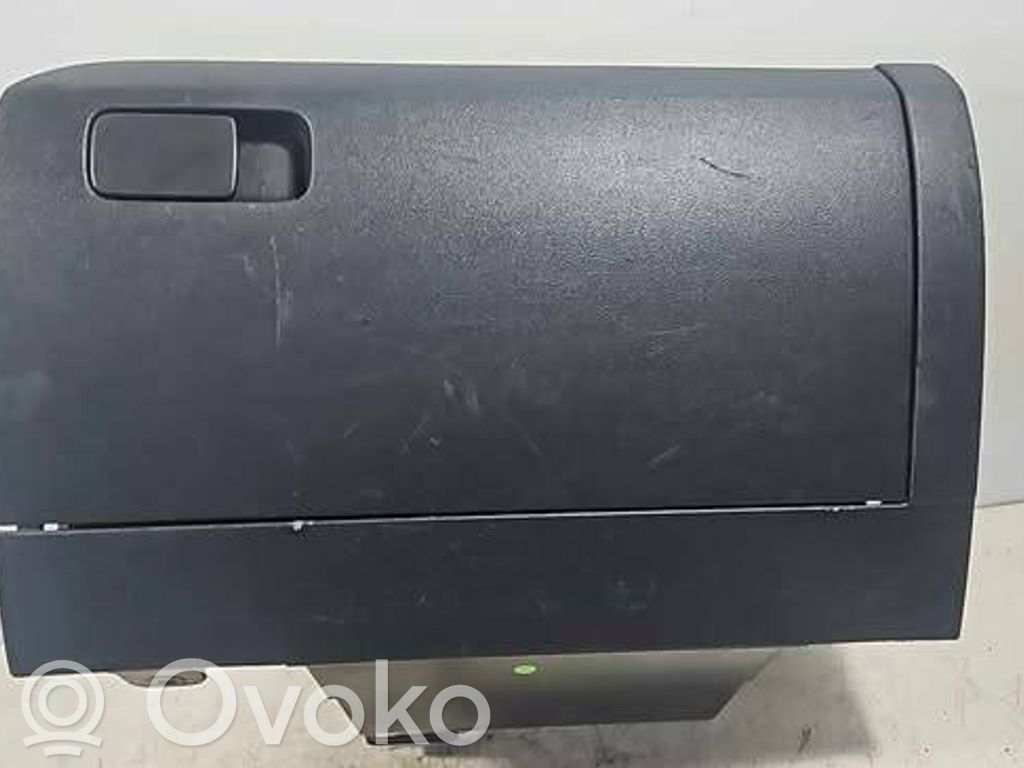 Volkswagen Cross Polo Schowek deski rozdzielczej 