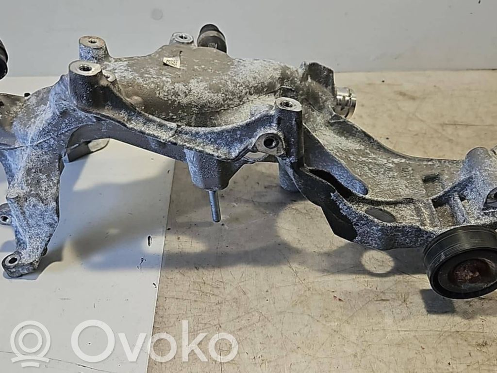 Mercedes-Benz B W246 W242 Soporte del alternador 