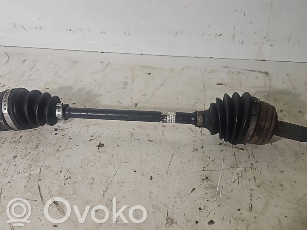 Toyota Aygo AB40 Priekinis pusašis 