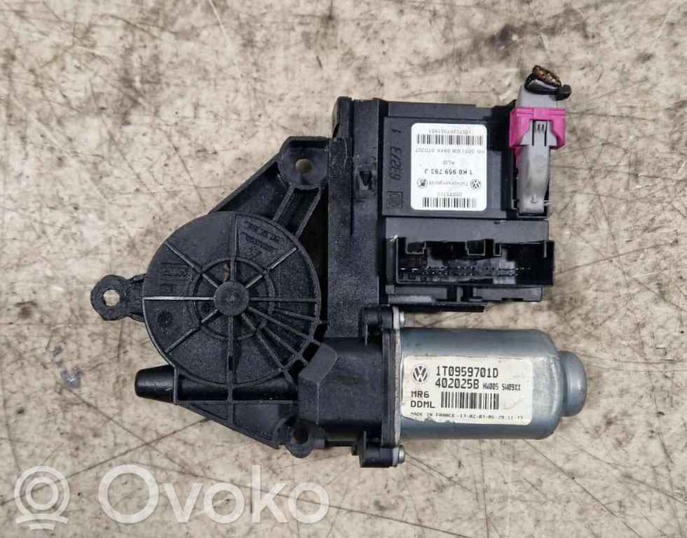 Volkswagen Touran I Silnik regulatora szyby drzwi przednich 