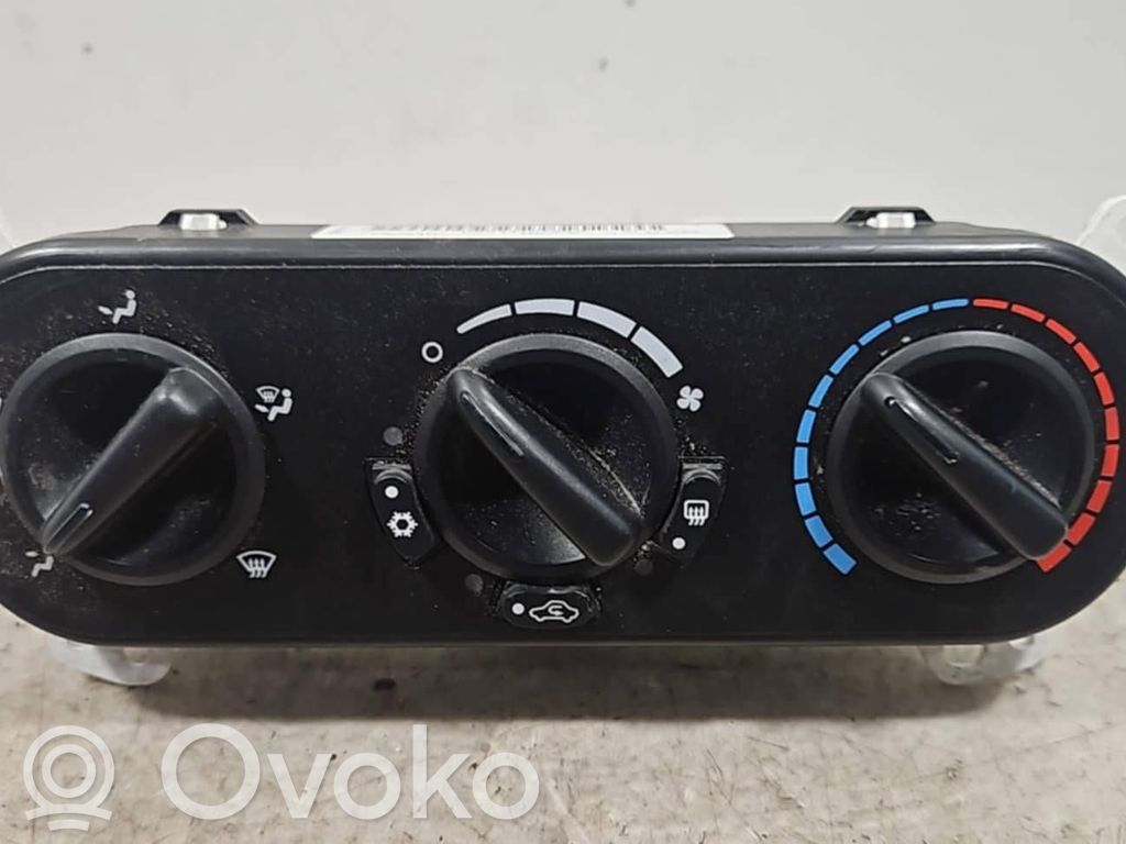 Jeep Compass Climate control unit 