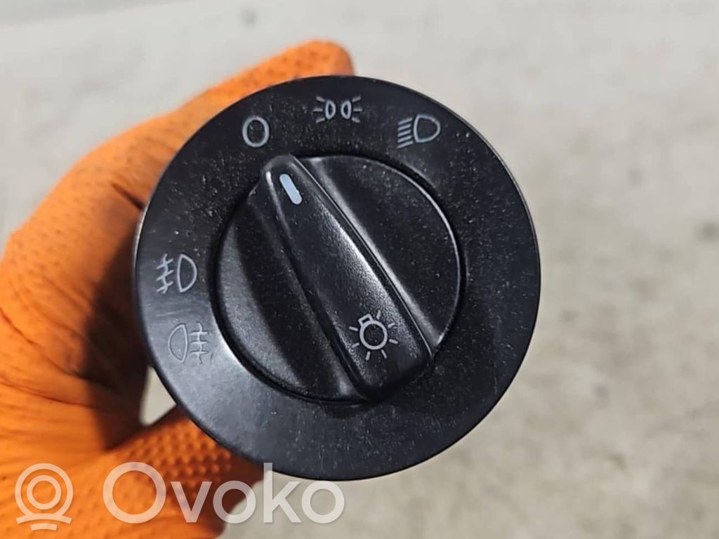 Volkswagen Golf V Interruptor de luz 