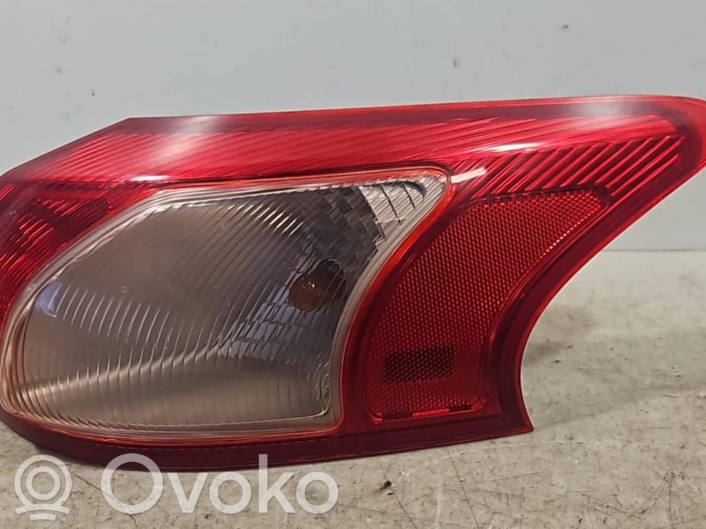 Mitsubishi Lancer VIII Lampă spate în caroserie 