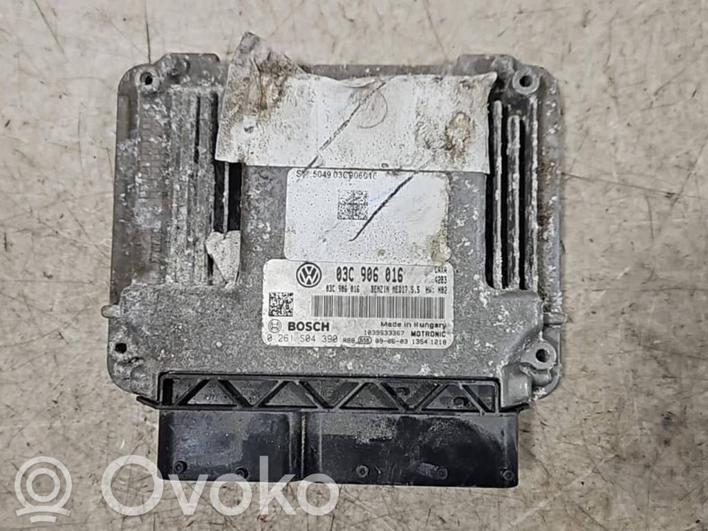 Volkswagen Golf VI Engine control unit/module 