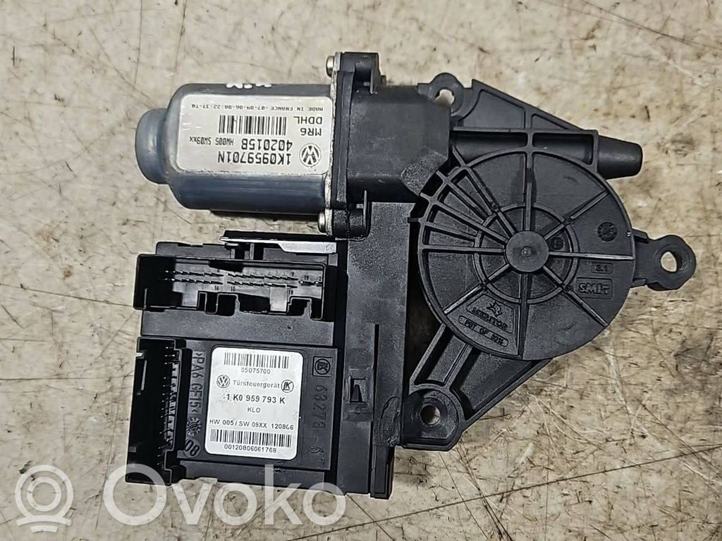 Volkswagen Golf V Silnik regulatora szyby drzwi przednich 