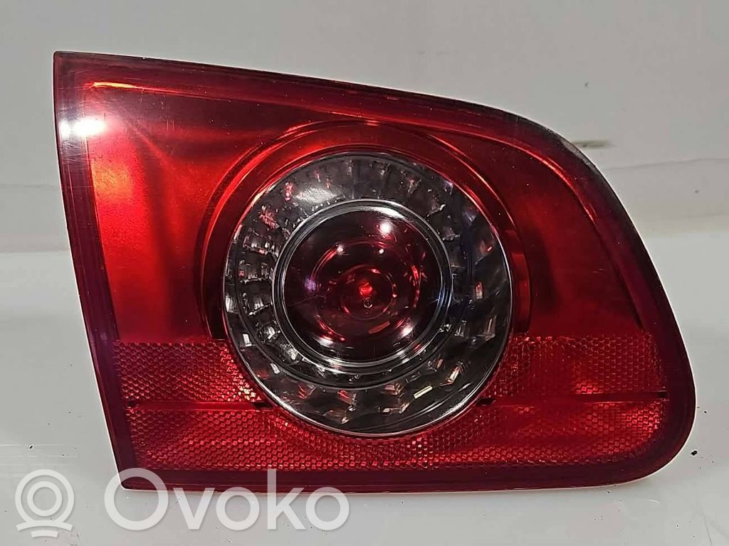 Volkswagen PASSAT B6 Aizmugurējais lukturis pārsegā 