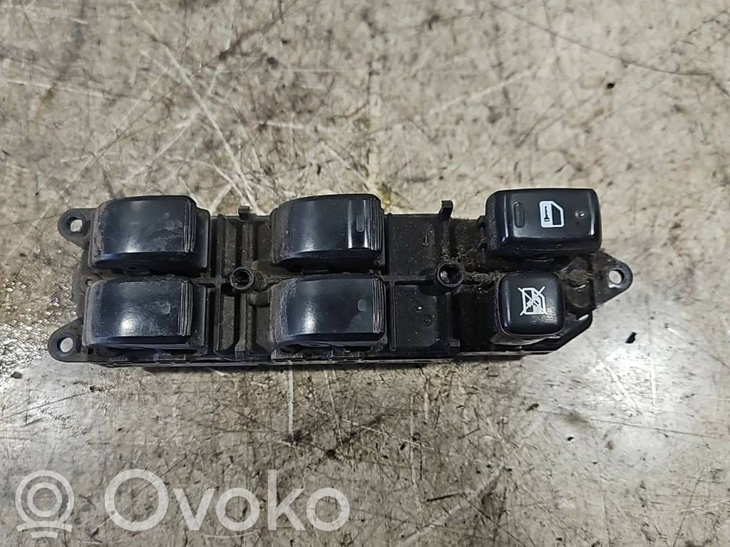Toyota Avensis Verso Electric window control switch 