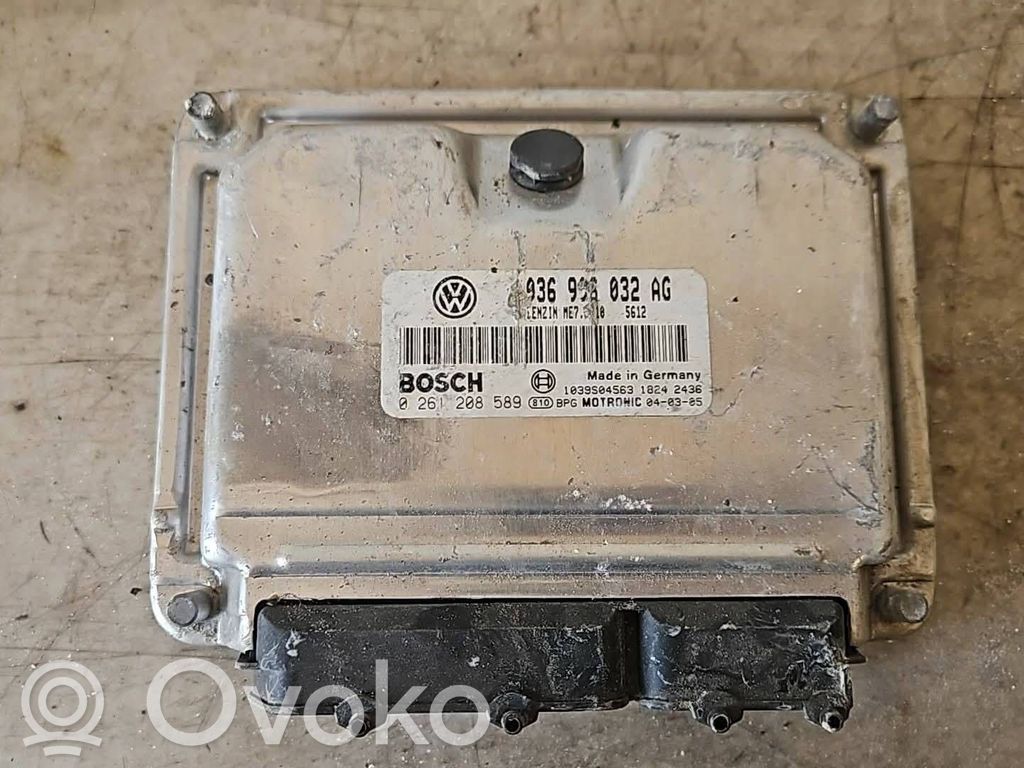 Volkswagen Golf V Engine control unit/module 