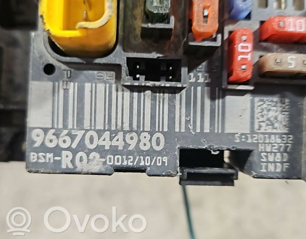 Citroen C5 Fuse module 