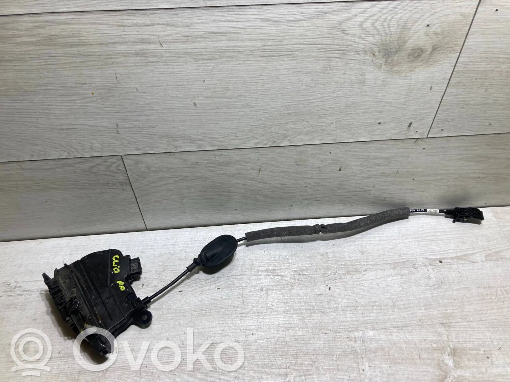 Renault Clio V Front door lock 