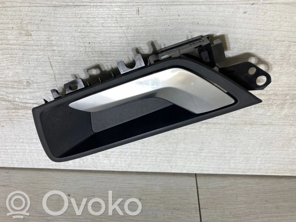 Manecilla interna puerta trasera   JX7BA22601