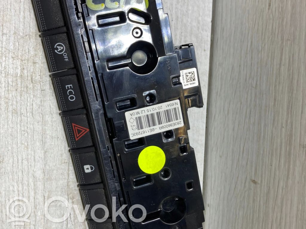 Renault Clio V A set of switches 