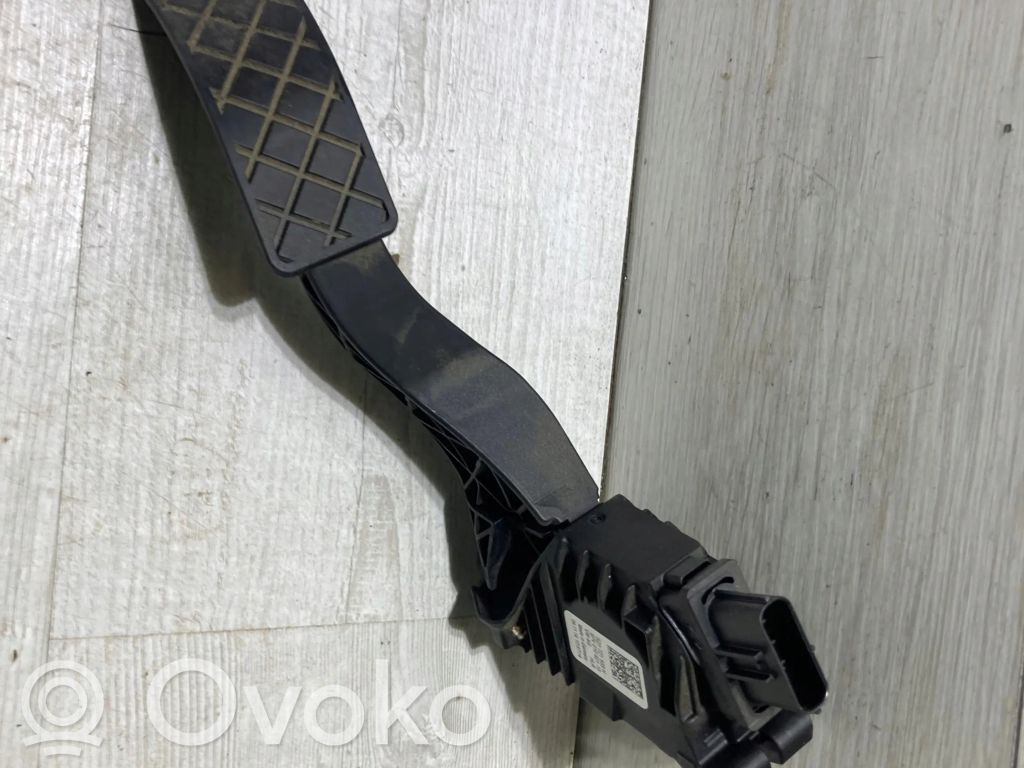 Volkswagen Golf VII Accelerator throttle pedal 