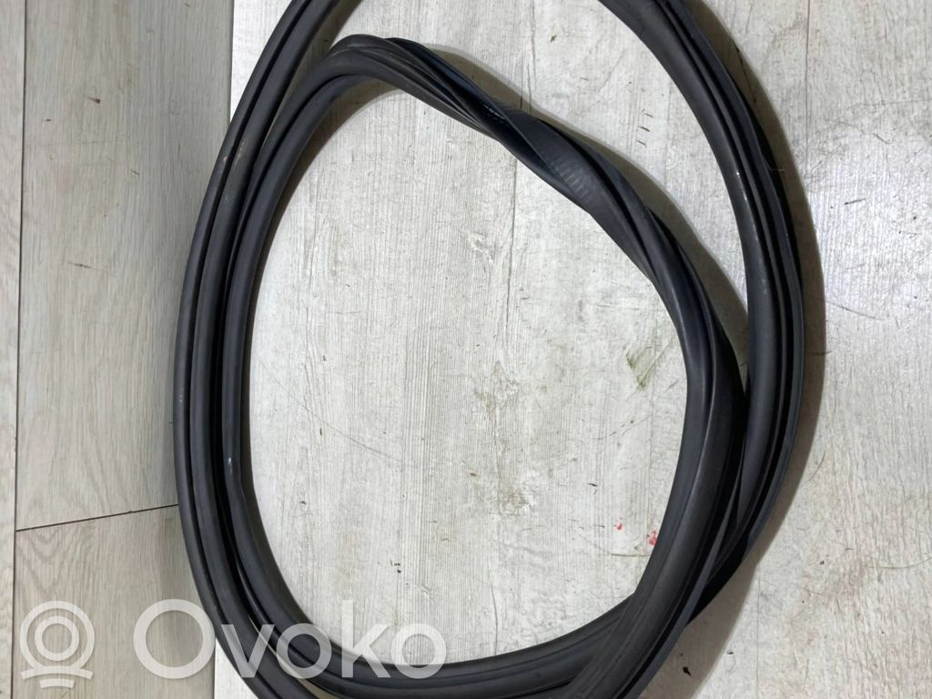 Audi A3 S3 8V Rear door rubber seal (on body) 