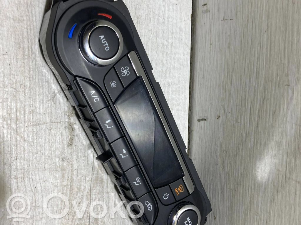 Ford C-MAX II Climate control unit 
