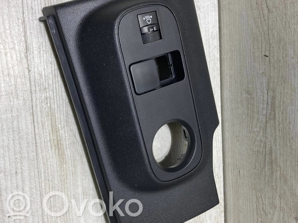 Citroen C3 Mirror switch trim 