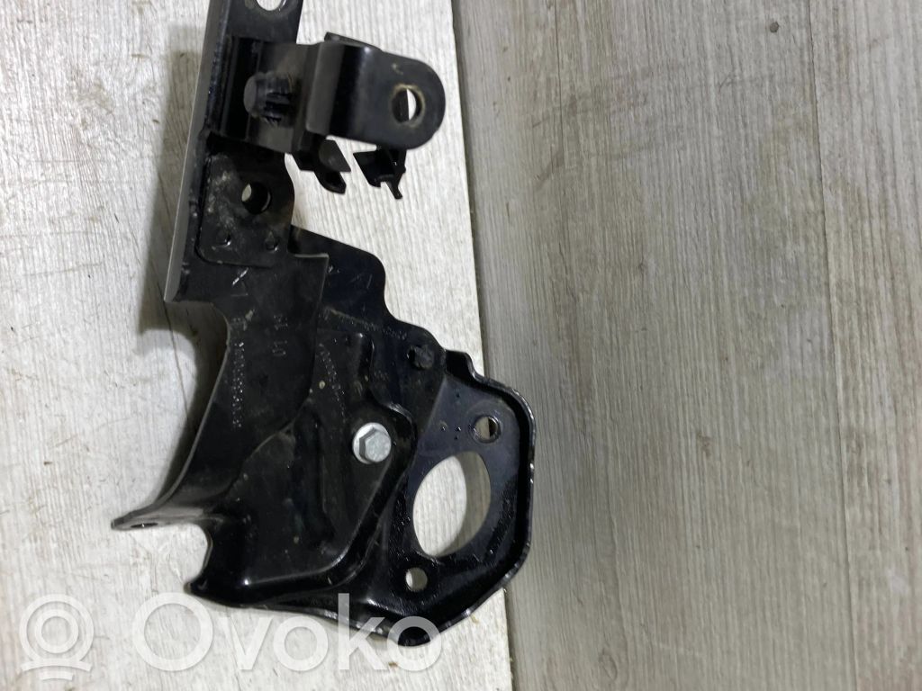 Engine mounting bracket   320933300R,A2822030000