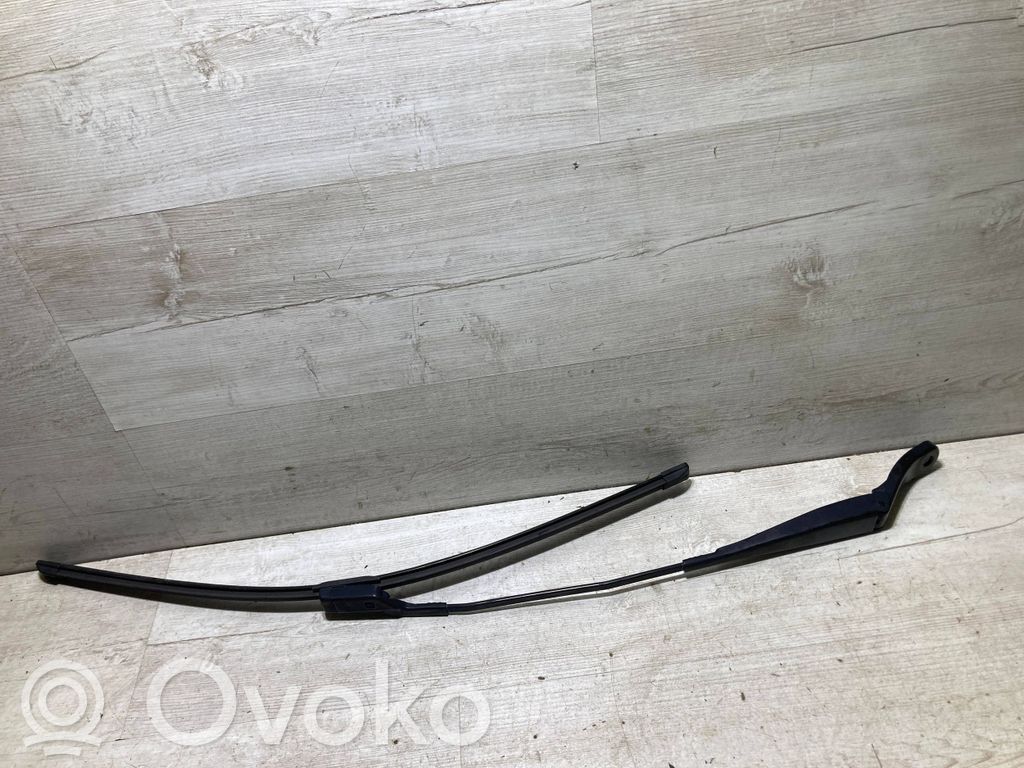 Citroen C3 Front wiper blade arm 