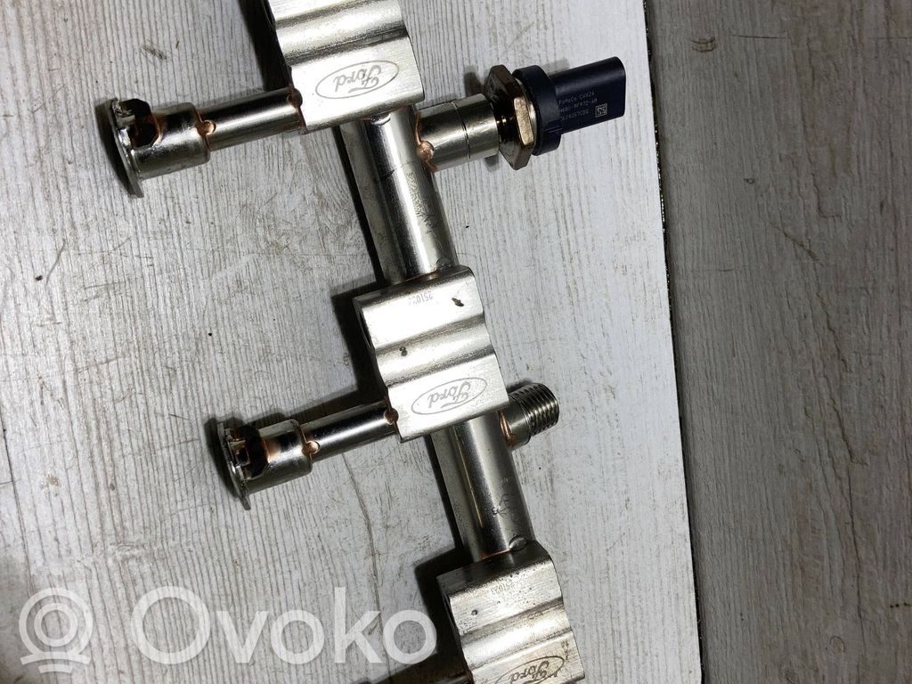 Ford Focus Fuel main line pipe 