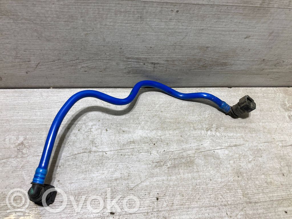 Audi A4 S4 B9 Caurule (-es) / šļūtene (-es) 