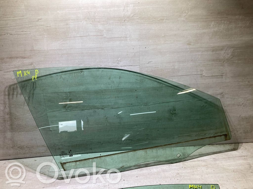 Ford Focus Front door window glass four-door 