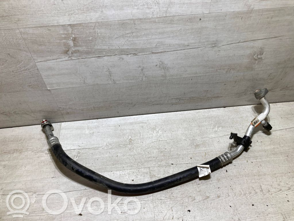 Ford Focus Ilmastointilaitteen putki (A/C) 