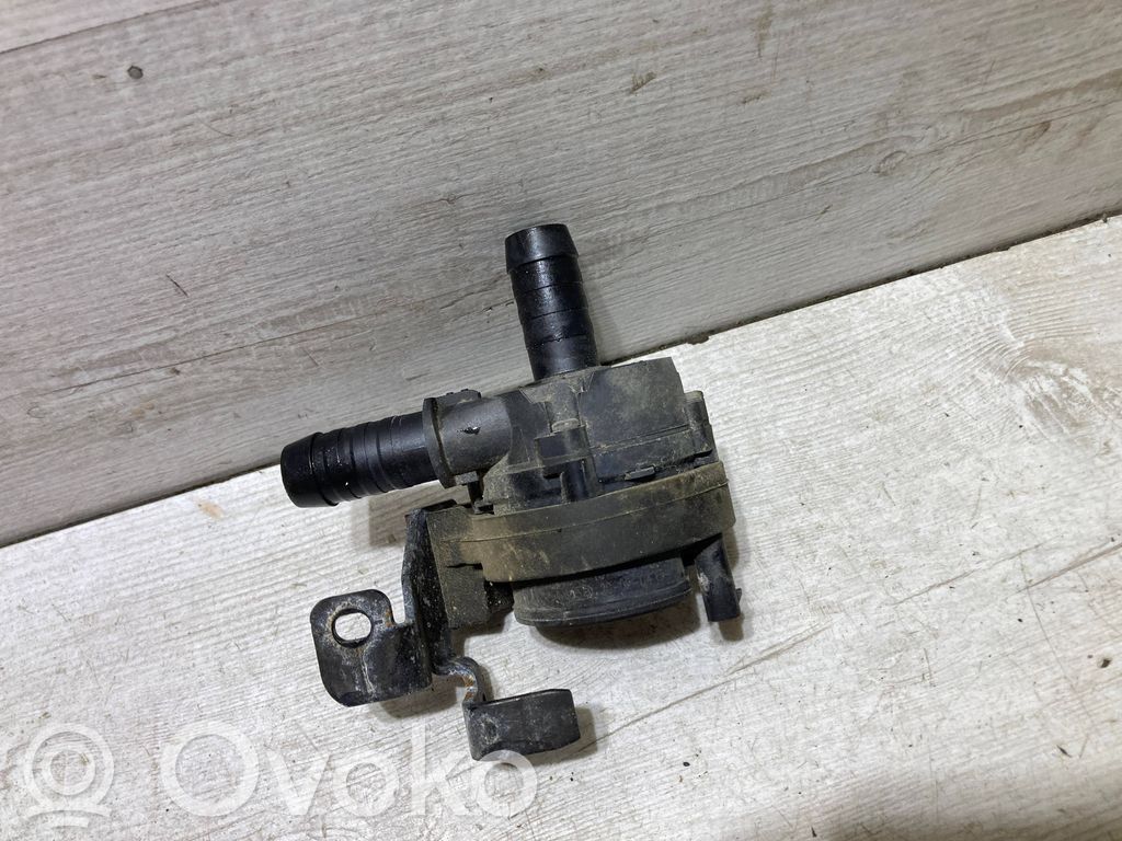Ford Focus Water pump 
