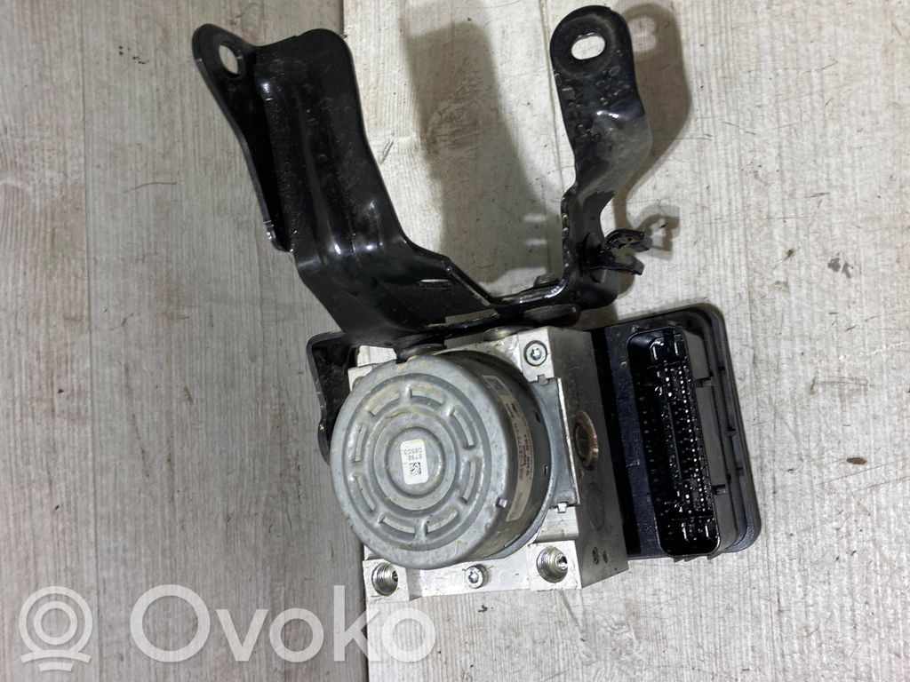 Ford Focus ABS-pumppu 