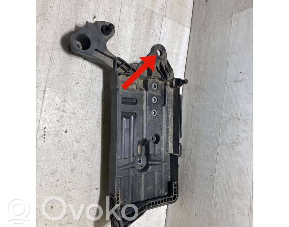 Audi A3 S3 8V Battery tray 