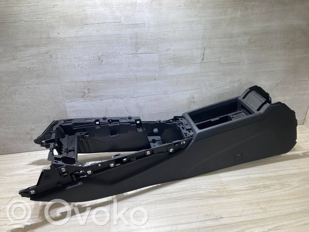 Audi A5 Center console 