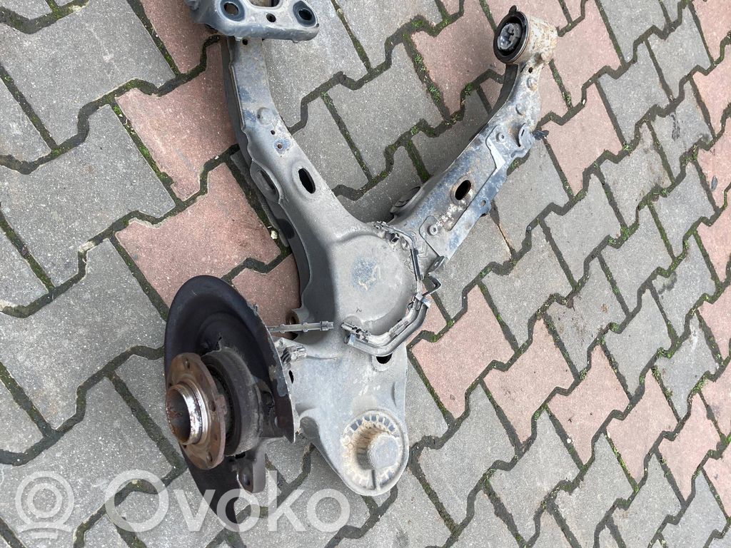 Peugeot Expert Rear wheel hub spindle/knuckle 