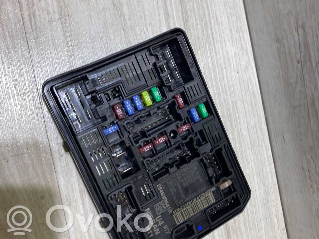 Renault Arkana Drošinātāju bloks 