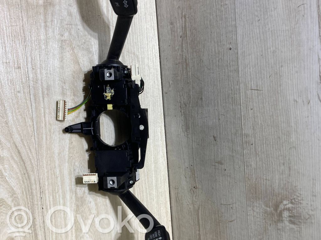 Skoda Octavia Mk3 (5E) Wiper turn signal indicator stalk/switch 