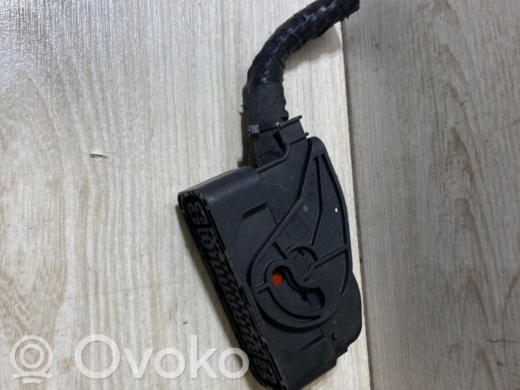BMW X1 F48 F49 Wtyczka złącza modułu ABS 