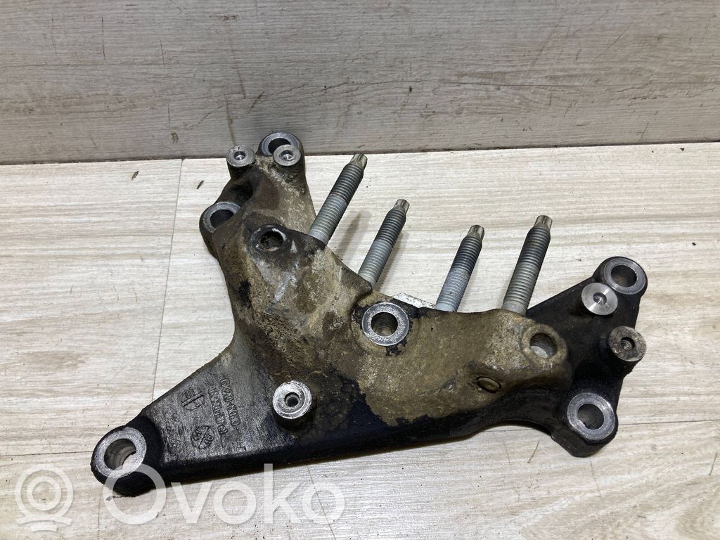 Ford Transit Custom Engine mounting bracket 