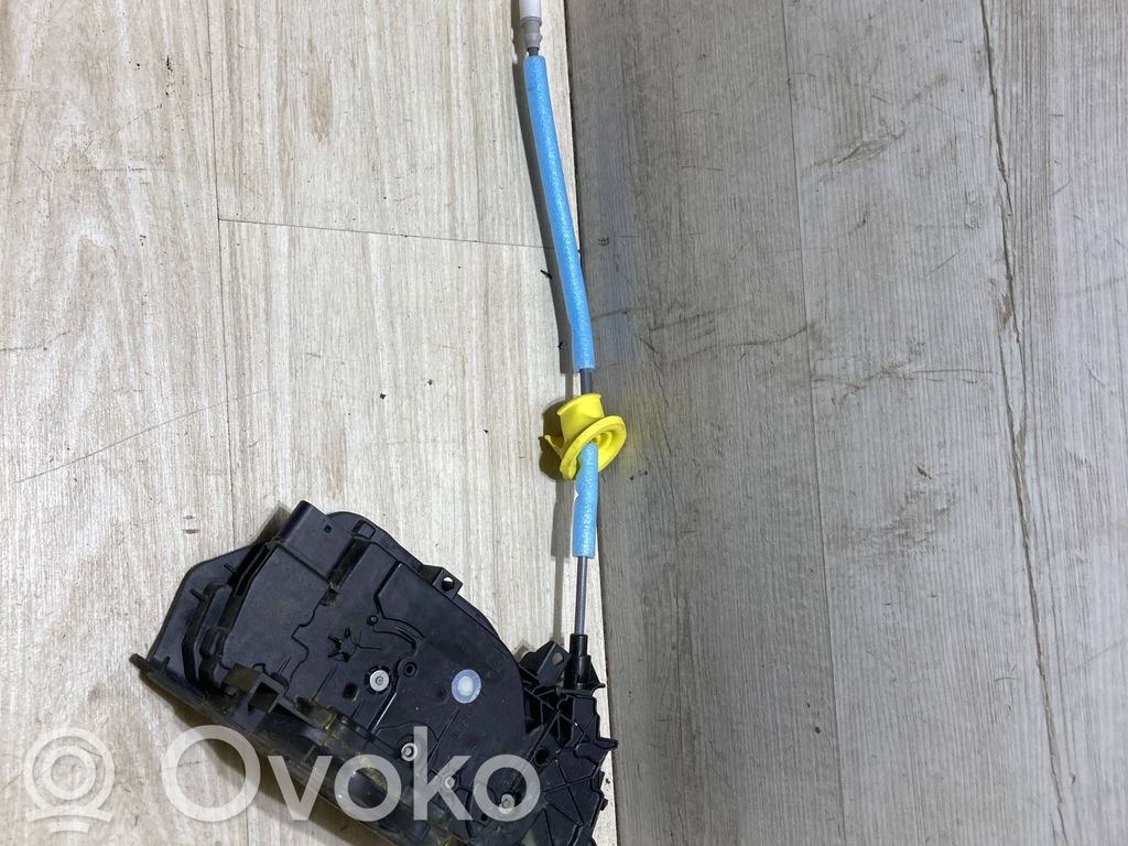 BMW 3 G20 G21 Priekinė durų spyna 
