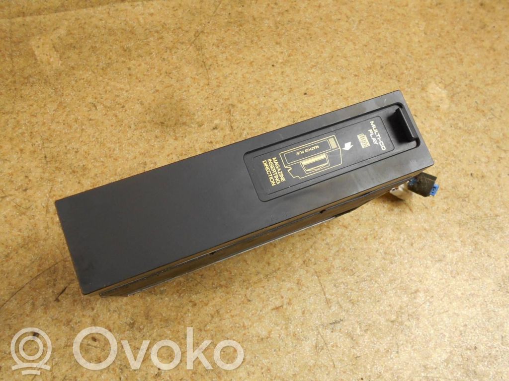 Toyota Land Cruiser (J100) Zmieniarka płyt CD/DVD 