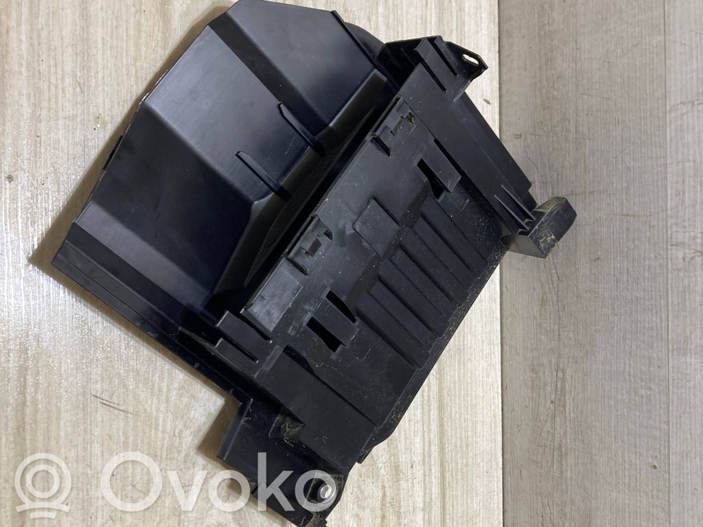 BMW 1 F70 Engine control unit holder 