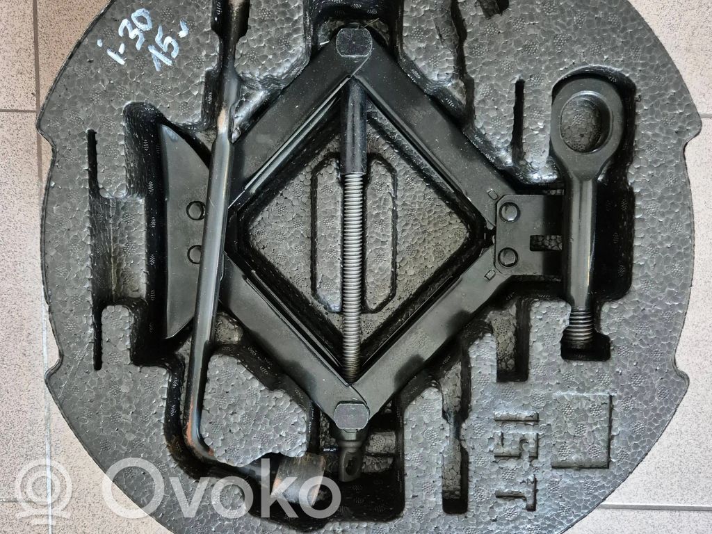 Hyundai i30 Set di attrezzi 