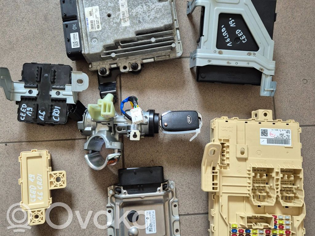 KIA Ceed Engine ECU kit and lock set 