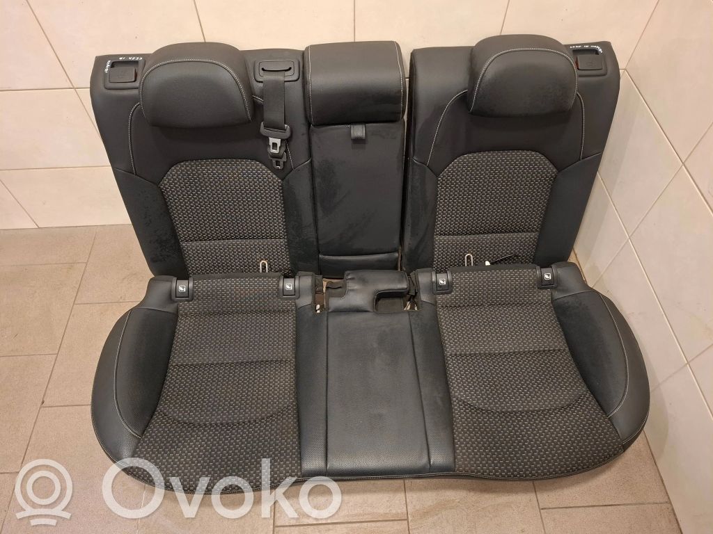 Seat set