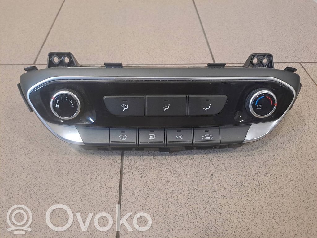 Hyundai i30 Panel klimatyzacji 