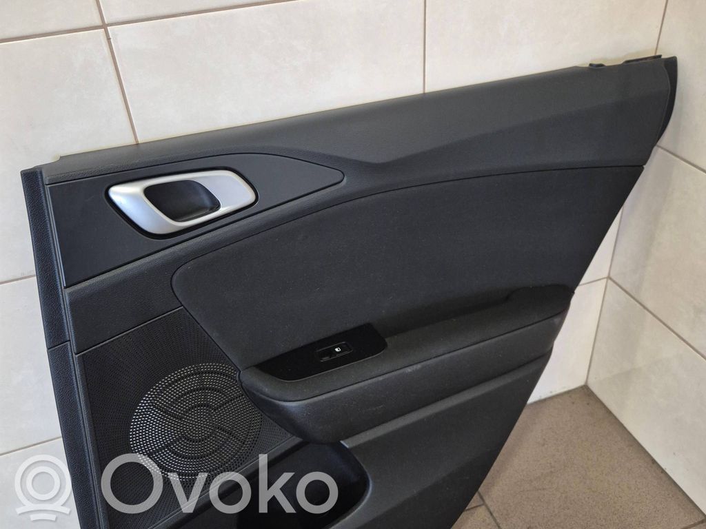 KIA Ceed Apšuvums aizmugurējām durvīm 