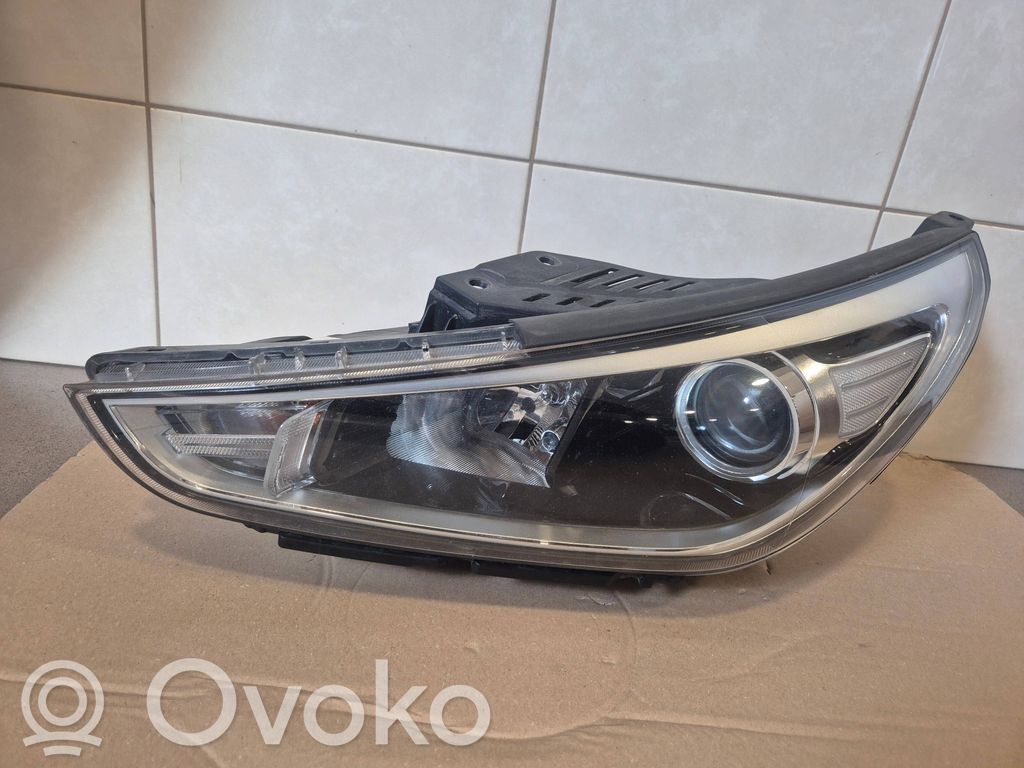 Hyundai i30 Scheinwerfer 